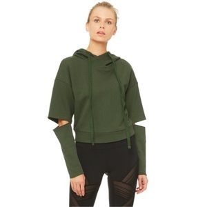 Alo yoga peak sweater in hunter green